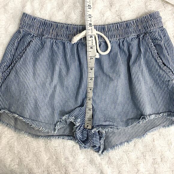 Aerie Blue Striped Chambray Pull-on Raw Hems Summer Beach Boho Shorts M - Picture 6 of 7